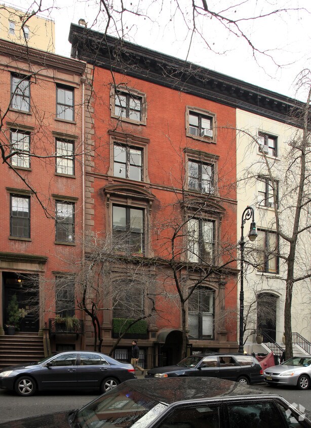 Primary Photo - 14 W Tenth St
