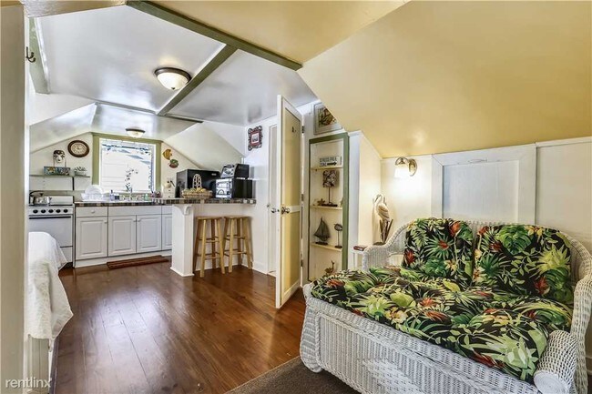 Building Photo - Studio, 1 bath  - Windchime