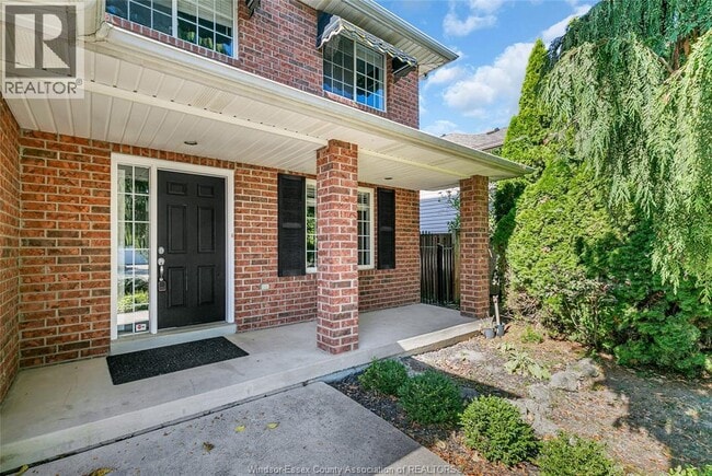 Building Photo - 1459 Clover Ave