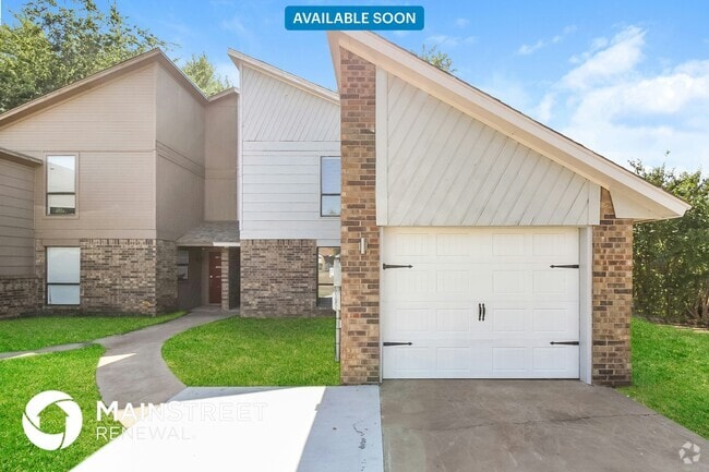 Building Photo - 1102 Swan Lake Rd