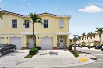 Building Photo - 4044 NW 11th St