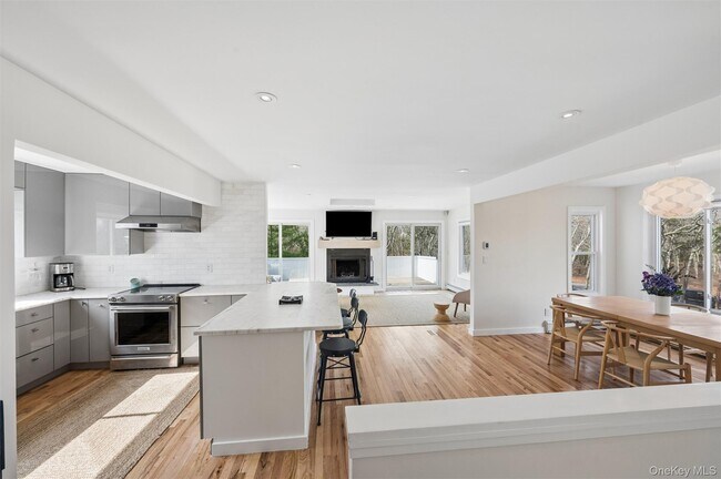 Foto del edificio - 14 Old Trail Rd