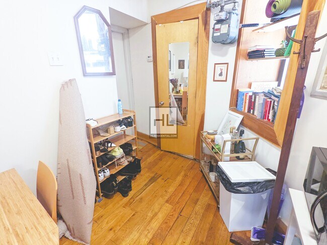 Building Photo - 140A Lexington Avenue