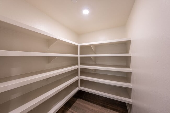 Building Photo - 195 Bowery