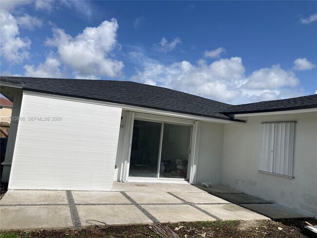 Foto del edificio - 18767 SW 100th Ave