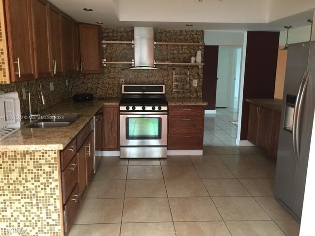 Building Photo - 3 br, 2 bath House - 8441 Sheraton Dr