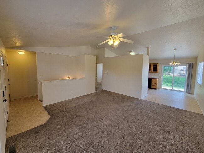 Building Photo - 2703 Marina St