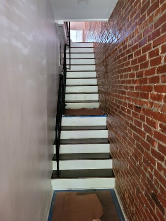 Building Photo - 705 S 52nd St