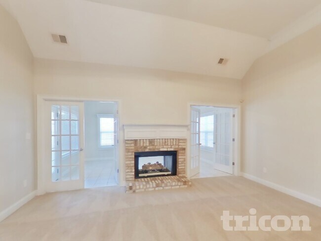 Foto del edificio - 400 Tomahawk Tr