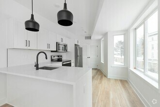 Building Photo - 1255 N 23rd St