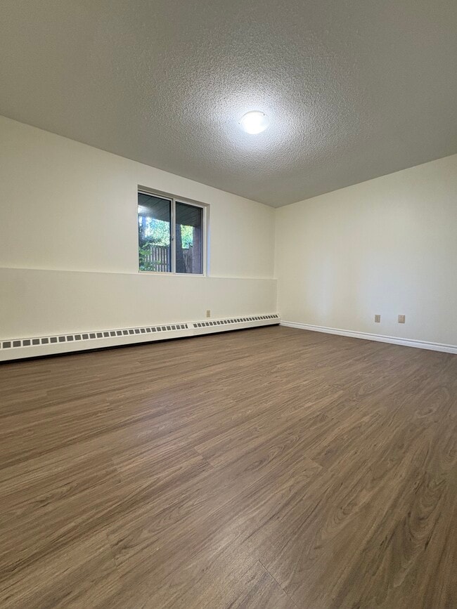 Building Photo - Mapleview Apartments