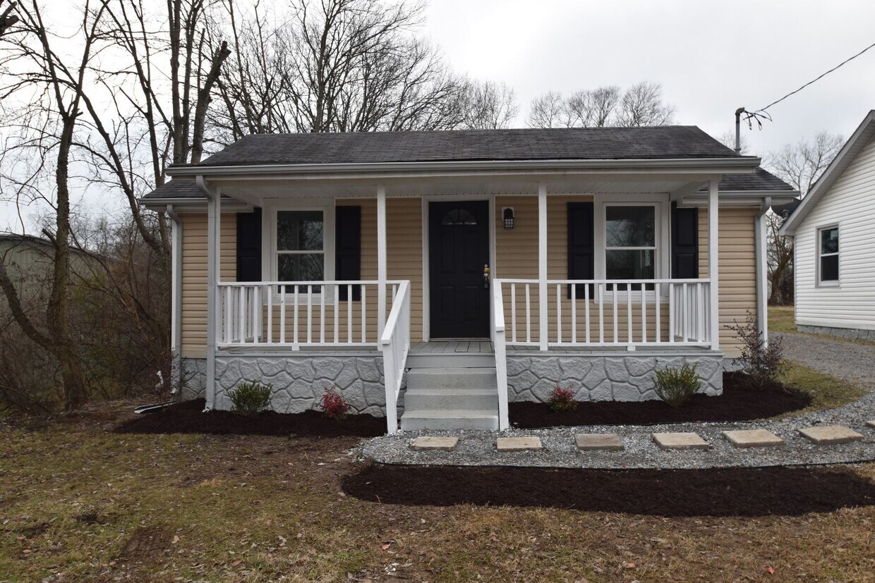 Primary Photo - Coming soon to Gallatin 2 bed 1 bath
