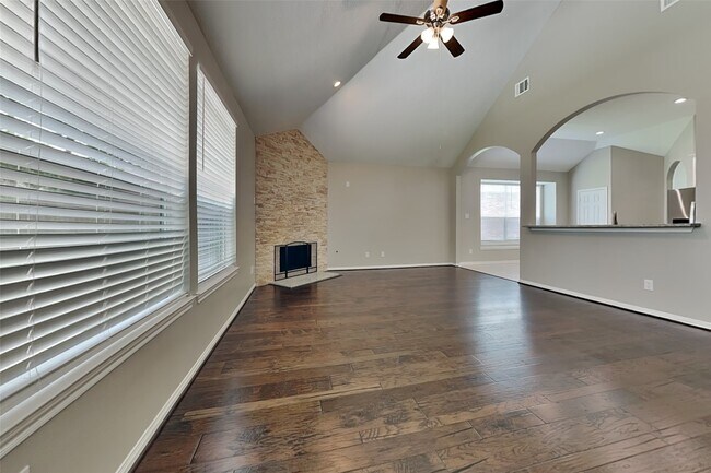 Foto del edificio - 20822 Heather Grove Ct