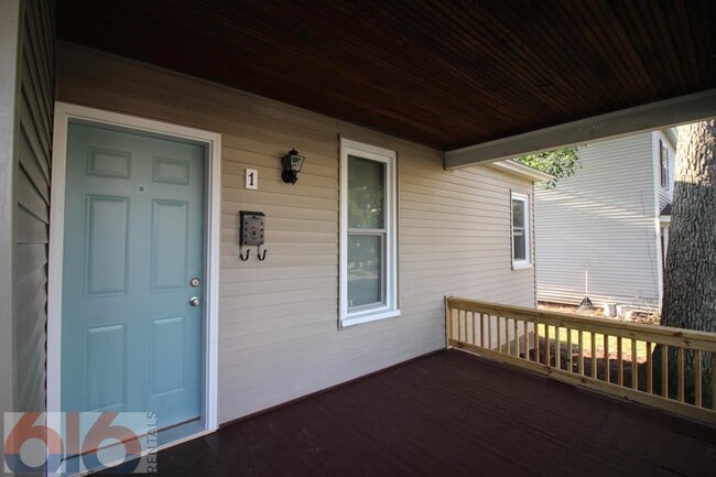 Foto del edificio - 116 Gold Ave SW