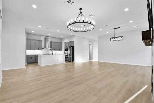 Building Photo - 1546 Escarpment Rd