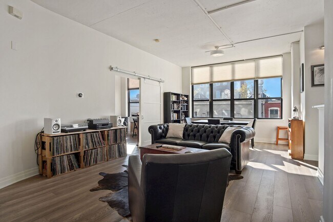 Foto del edificio - 2020 12th St NW