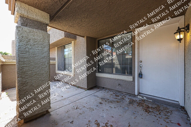 Building Photo - 1905 E University Dr