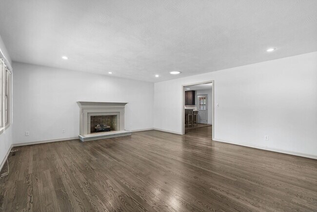 Foto del edificio - 1054 E Kingsbury St