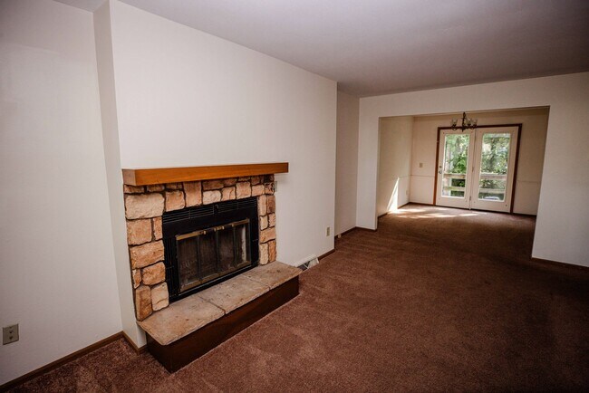 Foto del edificio - 4208 Foxfire Ct