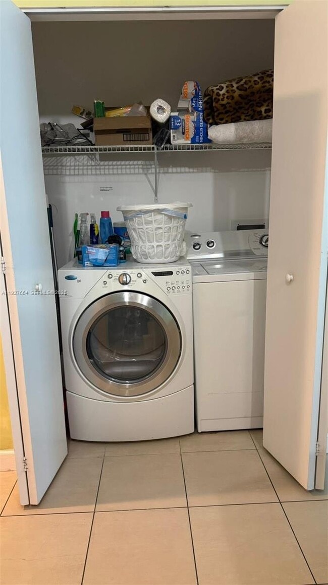 Foto del edificio - 1945 S Ocean Dr