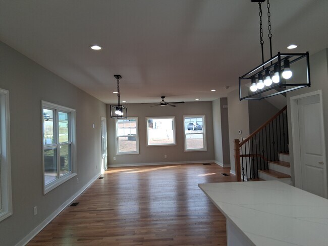 Foto del edificio - 3200 Tackett Rd