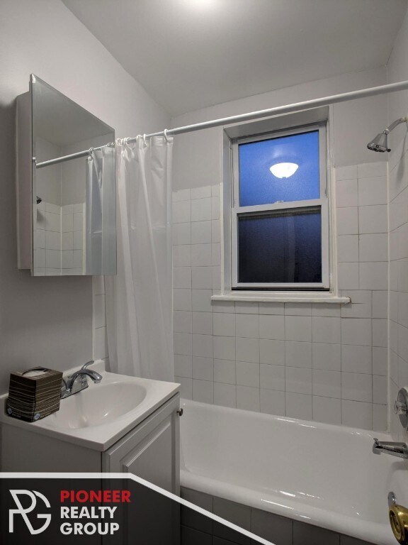 Foto del edificio - 5710 N Winthrop Ave