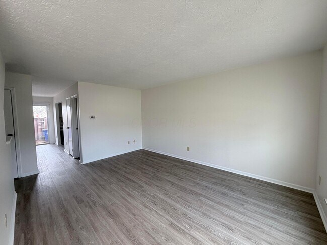 Foto del edificio - 5372 Portland St