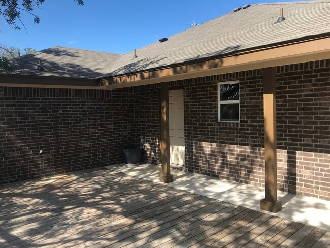 Building Photo - West Lampasas home