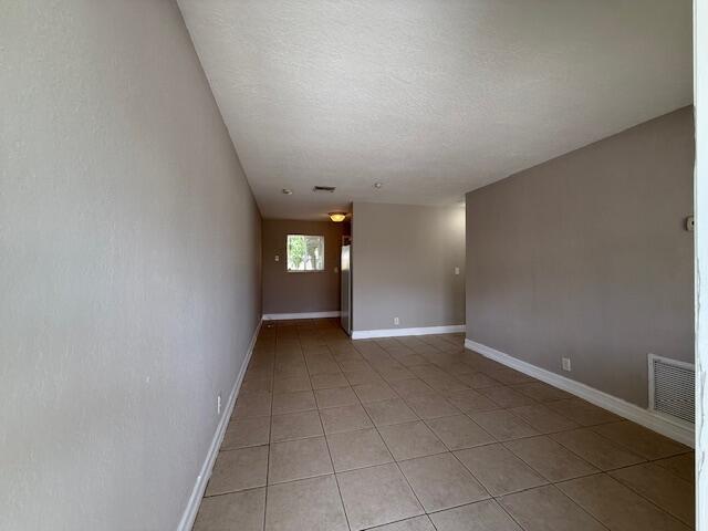 Building Photo - 400 Metcalf Ct