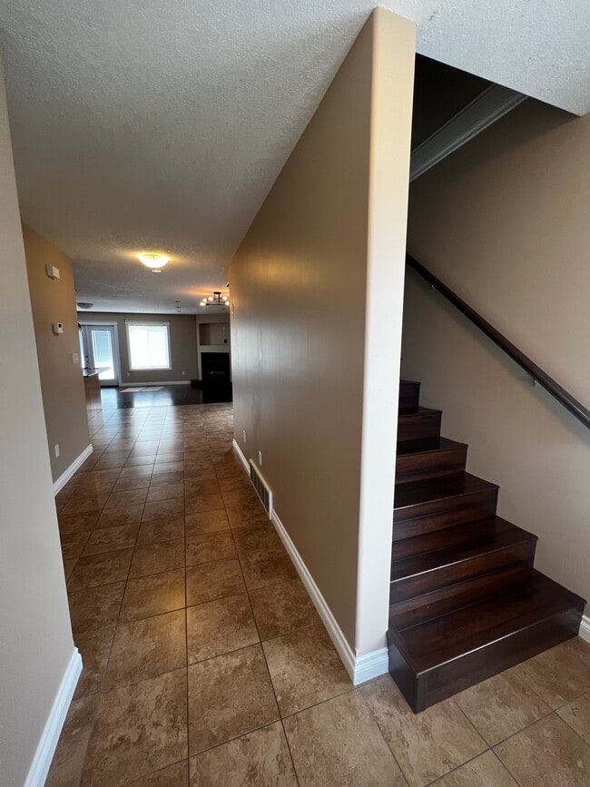 Building Photo - 9821-9117 117 Ave