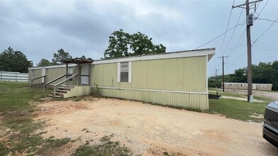 Building Photo - 27 Blue Star Dr