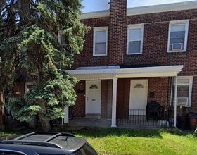 Building Photo - 152 Fern St