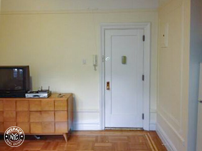 Foto del edificio - 605 W 170th St