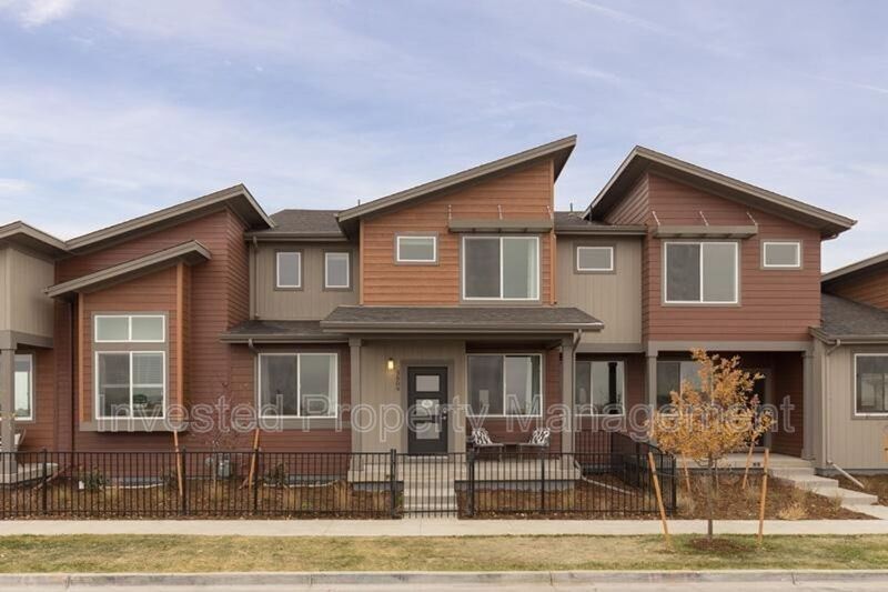 Primary Photo - 5882 N Galena St