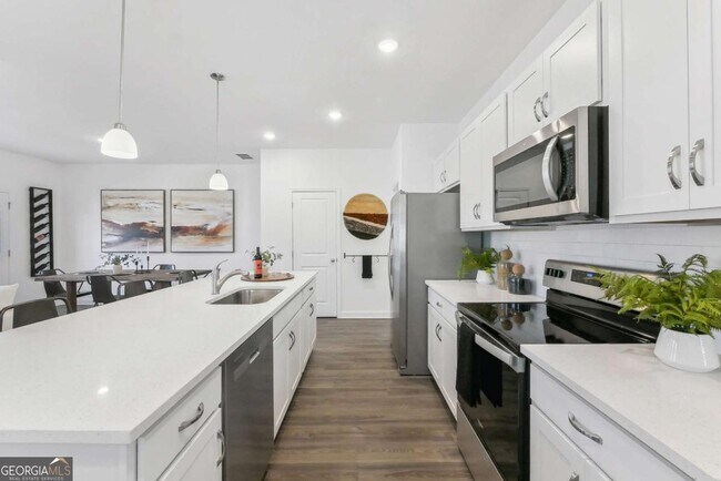 Foto del edificio - 4021 Denton Dr