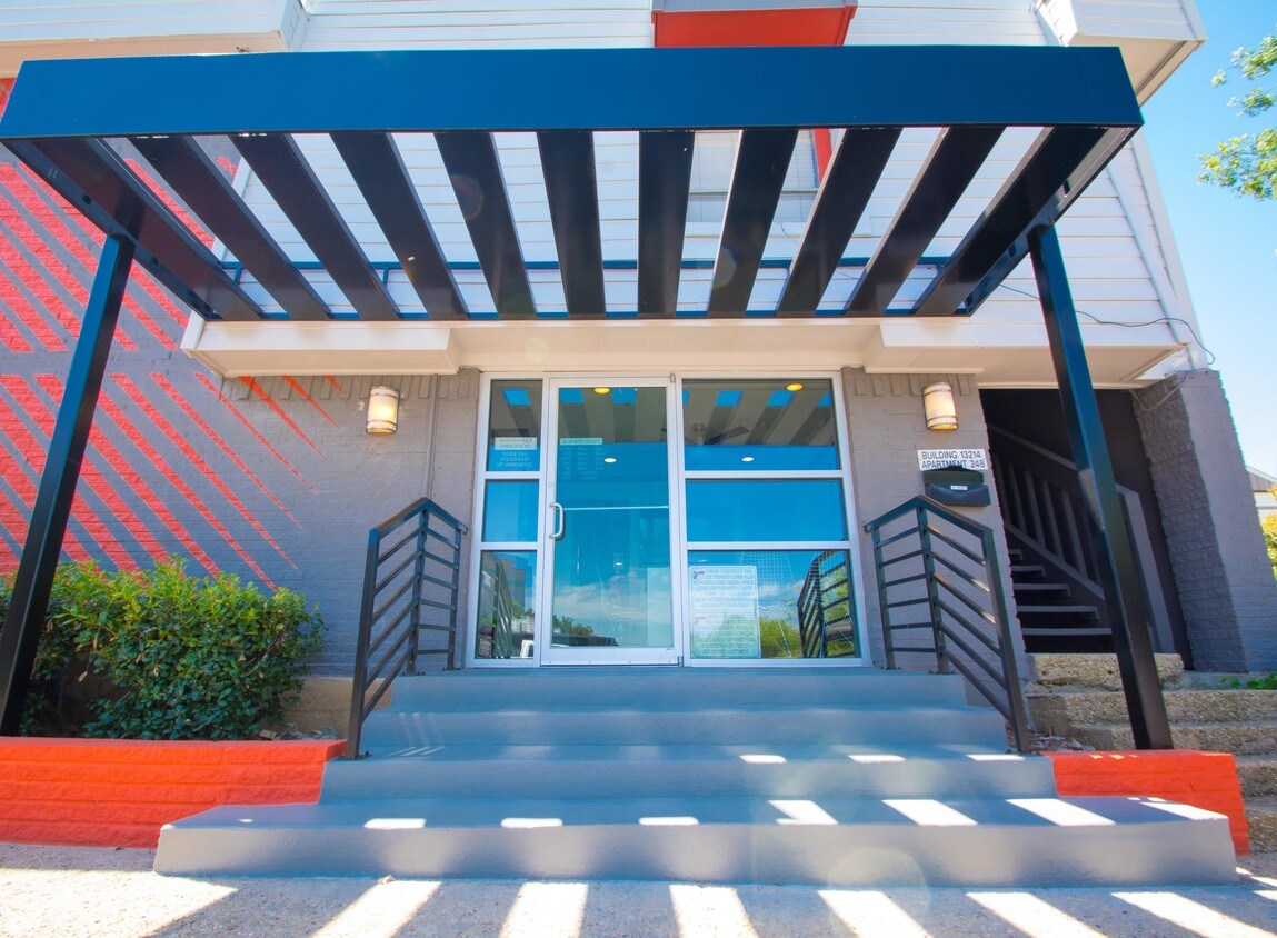 Lift Apartments Farmers Branch, TX