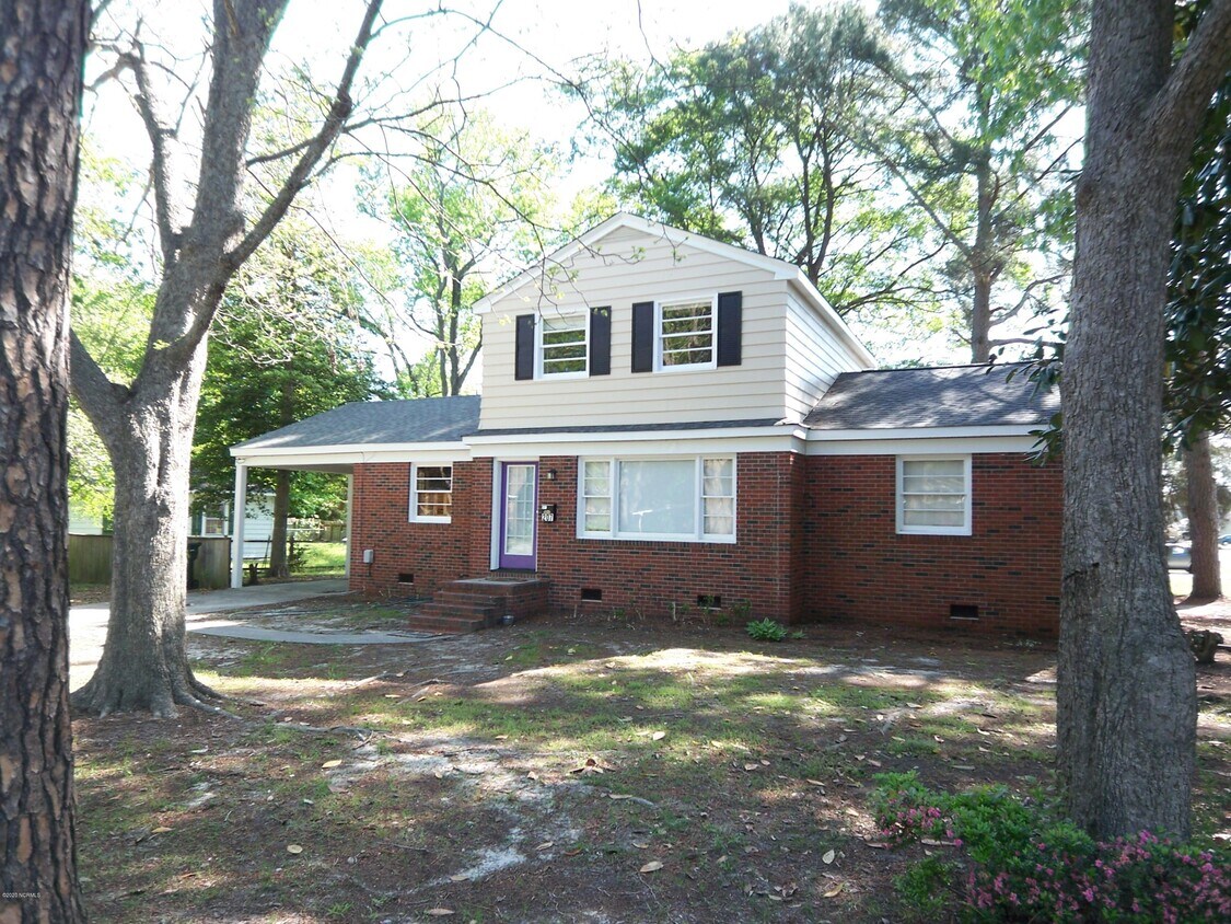 Primary Photo - 207 S Warren St