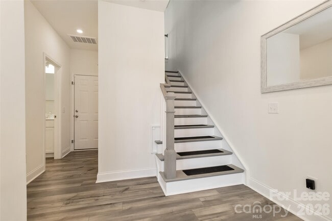 Foto del edificio - 4202 Alexander Vw Dr