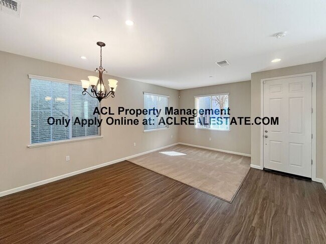 Building Photo - Spacious 5 Bedroom Brentwood Home With Solar Tesla Powerwall And Prime Walkable Location