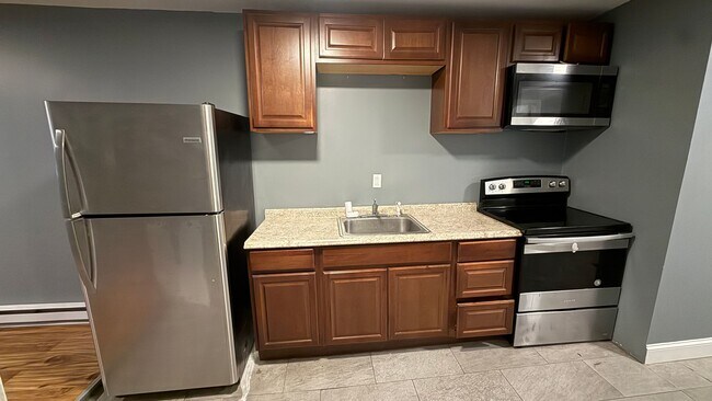 Foto del edificio - 5115 Lebanon Ave