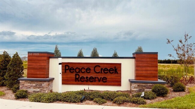 Foto del edificio - 1543 Jessica Blvd