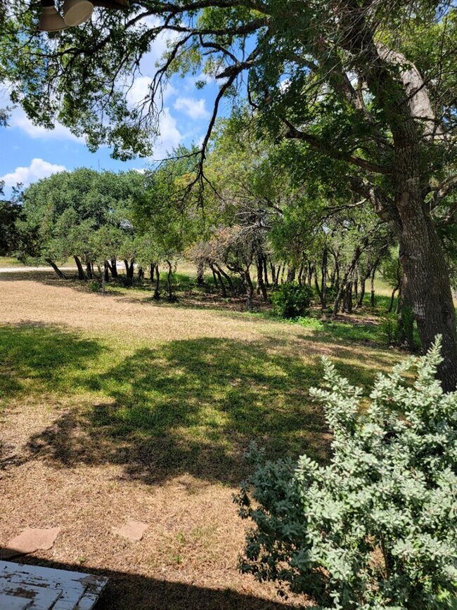 Foto del edificio - 24369 Bingham Creek Rd