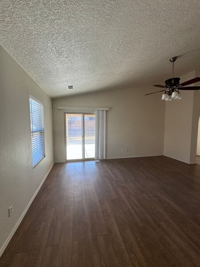 Foto del edificio - Charming 3-bedroom, 2-bathroom home
