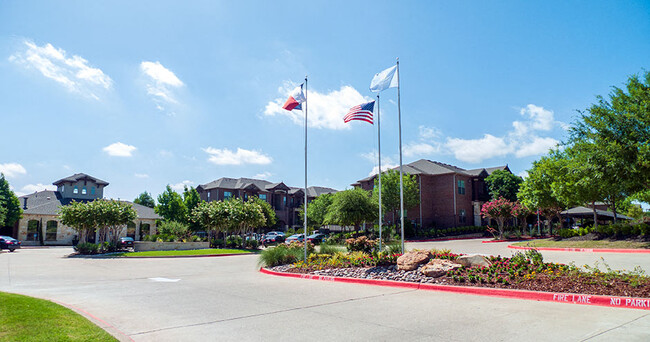 Foto del edificio - Retreat at Stonebridge Ranch Apartments