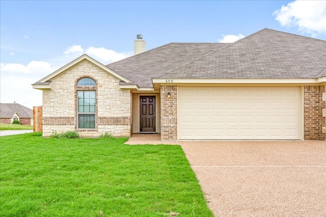 Building Photo - New Duplex on Hilltop Drive | Midway ISD