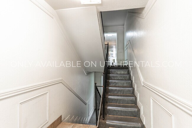 Foto del edificio - 4884 S Highland Cir