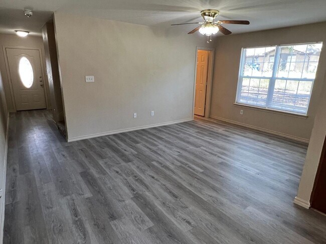 Foto del edificio - 929-931 Parkplace Ridge