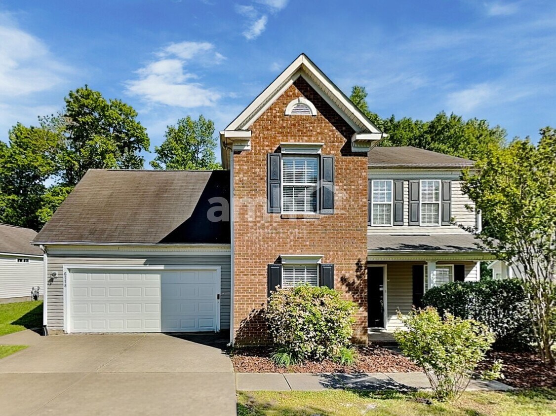 Foto principal - 6118 Goldenfield Dr
