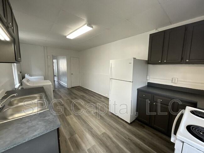 Foto del edificio - 730 W Mason Ave