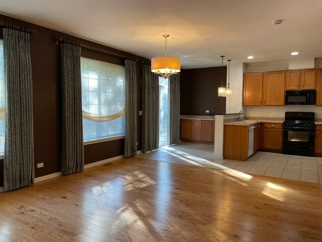 Building Photo - 5611 Wildspring Dr